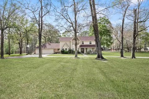 306 Creekside Loop, Sour Lake, TX 77659