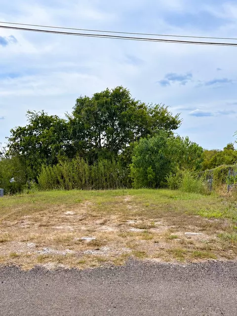 274 College St, Anderson, TX 77830