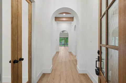 Entry Way - 13962 Dolphin Dr, Willis, TX 77318 photo 2 of 5