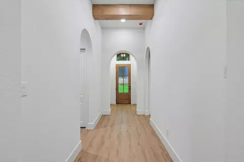 Entry Way - 13962 Dolphin Dr, Willis, TX 77318 photo 3 of 5