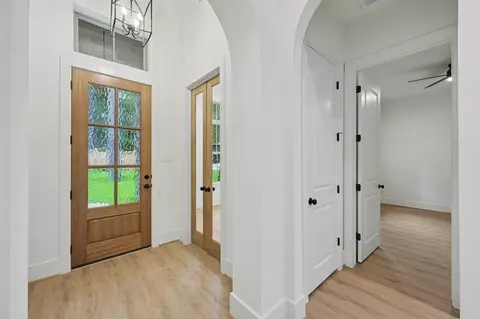 Entry Way - 13962 Dolphin Dr, Willis, TX 77318 photo 5 of 5