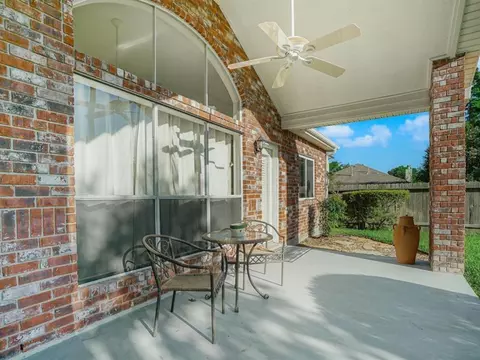 Exterior - 25710 Bearborough Dr, Spring, TX 77386 photo 5 of 9