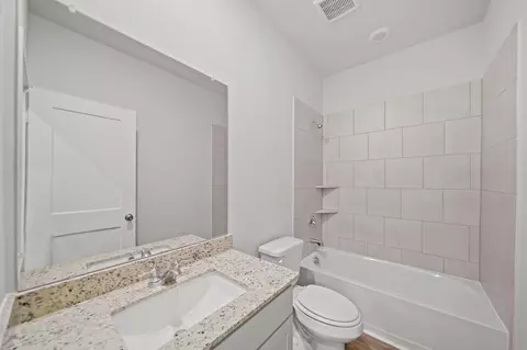 Bath - 9740 Caney Bend Rd, Conroe, TX 77303 photo 3 of 3