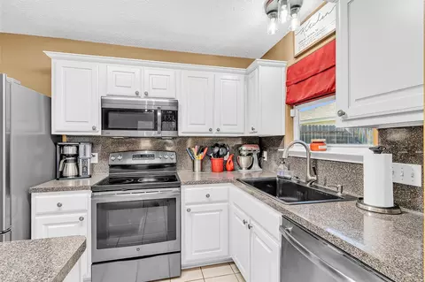 Kitchen - 4802 Comal River Loop, Spring, TX 77386 photo 2 of 2