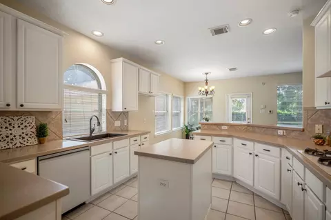 Kitchen - 5807 Sequoia Trace Ct, Spring, TX 77379 photo 3 of 3