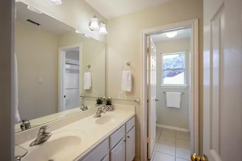 Bath - 5807 Sequoia Trace Ct, Spring, TX 77379 photo 4 of 5