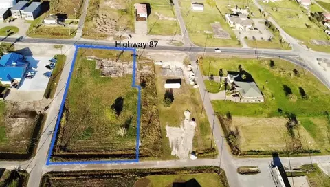 5101 S Gulfway Dr, Sabine Pass, TX 77655
