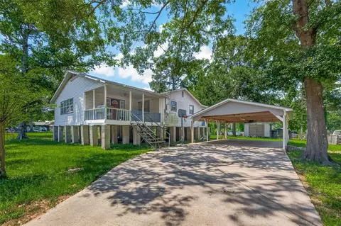 25080 Lakeshore Dr, Splendora, TX 77372