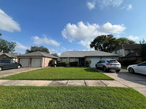 10916 Mulberry Ct, La Porte, TX 77571