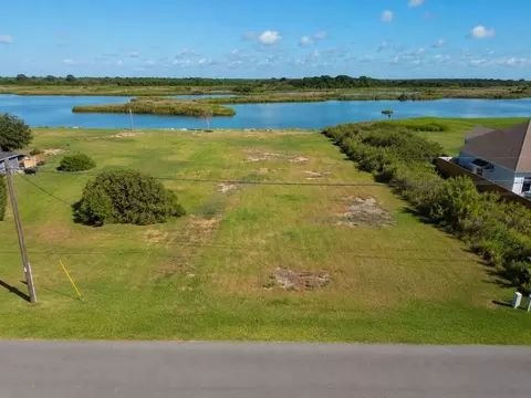 00 Bayou Dr, Hitchcock, TX 77563