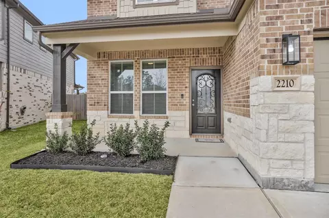 Exterior - 2210 Reed Cave Ln, Spring, TX 77386 photo 2 of 4