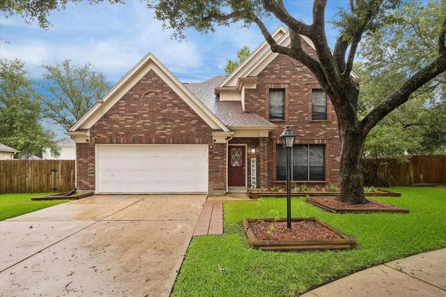 4011 Beechwood Dr, Pearland, TX 77584