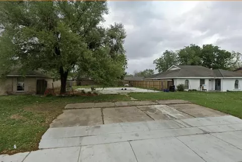 6710 W Fuqua Dr, Houston, TX 77489