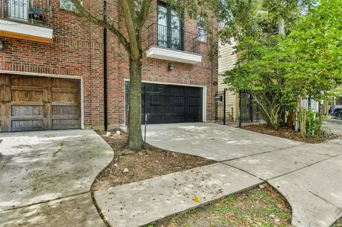 652 E 6th 12 St, Houston, TX 77007