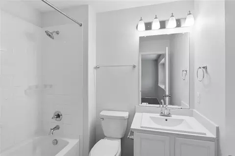 Bath - 17706 White Lightning Way, Spring, TX 77379 photo 3 of 3