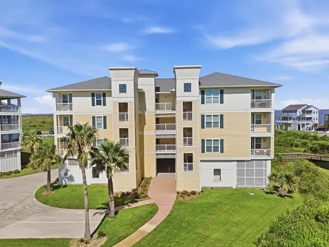 27010 Estuary Dr #203, Galveston, TX 77554