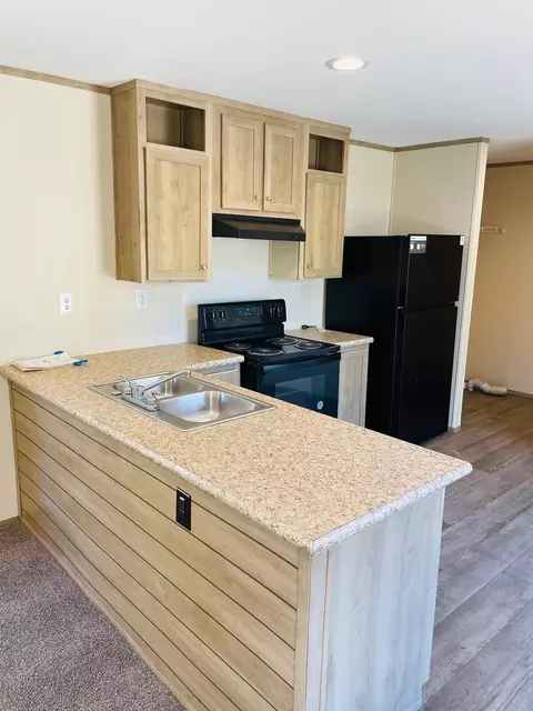 Kitchen - 30 Hellon Ln, Shepherd, TX 77371 photo 2 of 2