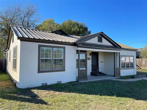 702 S Eagle St, Weimar, TX 78962 photo 1
