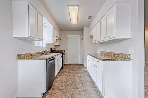Kitchen - 24306 Spring Mill Ln, Spring, TX 77373 photo 1 of 2