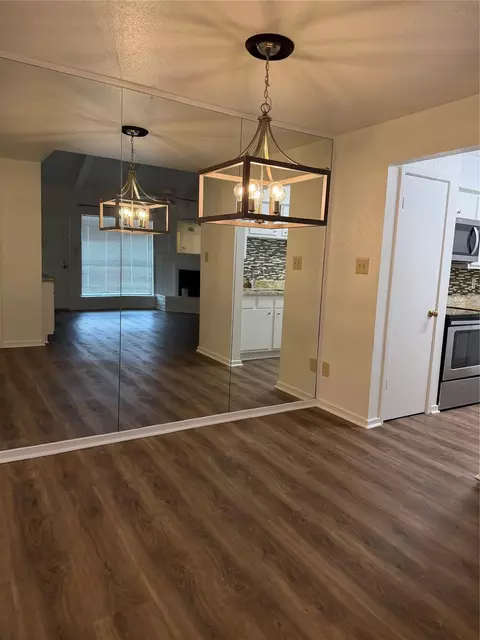 1100 Augusta Dr #46, Houston, TX 77057