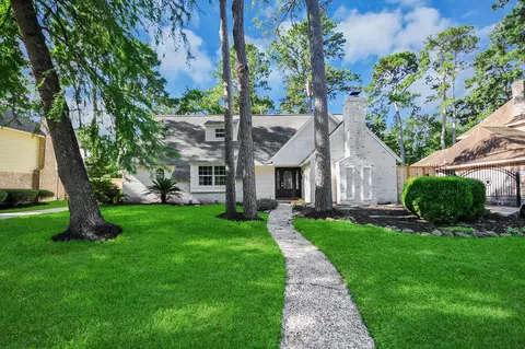 14514 Ravenhurst Ln, Houston, TX 77070
