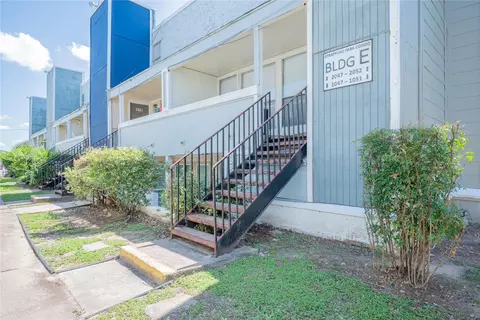781 Country Place Dr #2052, Houston, TX 77079