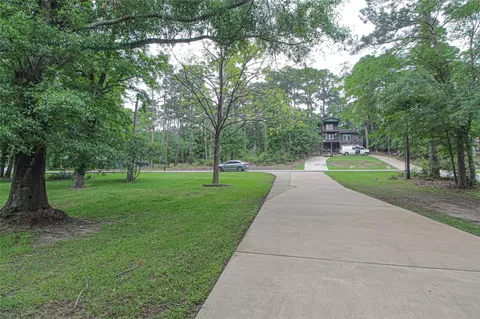 Exterior - 200 Lakefront Dr, Onalaska, TX 77360 photo 6 of 13
