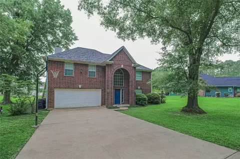 Exterior - 200 Lakefront Dr, Onalaska, TX 77360 photo 1 of 13