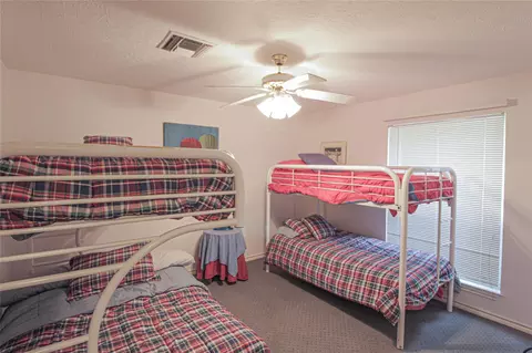 Bedroom - 200 Lakefront Dr, Onalaska, TX 77360 photo 4 of 12