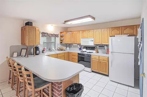 Kitchen - 200 Lakefront Dr, Onalaska, TX 77360 photo 1 of 3