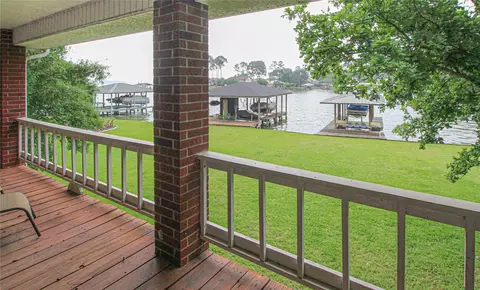 Exterior - 200 Lakefront Dr, Onalaska, TX 77360 photo 7 of 13