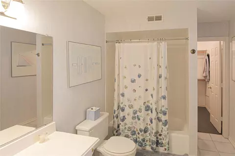 Bath - 200 Lakefront Dr, Onalaska, TX 77360 photo 1 of 3
