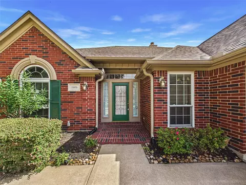 1906 Wynforest Dr, Deer Park, TX 77536