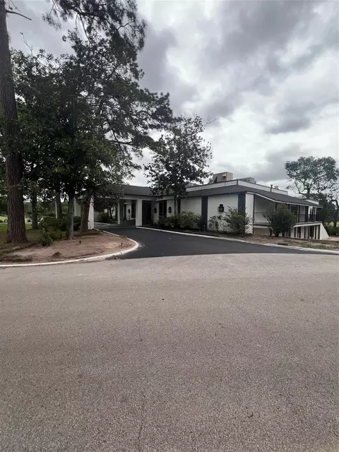 48 Robert E Lee Dr, Conroe, TX 77302 photo 17