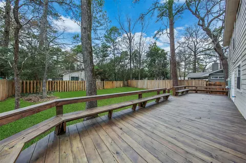 Exterior - 32 E Lance Leaf Rd, The Woodlands, TX 77381 photo 4 of 5
