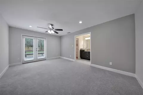 Bedroom - 32 E Lance Leaf Rd, The Woodlands, TX 77381 photo 1 of 4