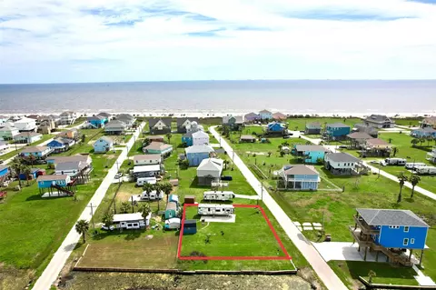 892 Bowers Ln, Crystal Beach, TX 77650