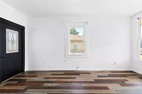 Living - 327 S Robb St, Trinity, TX 75862 photo 4 of 5