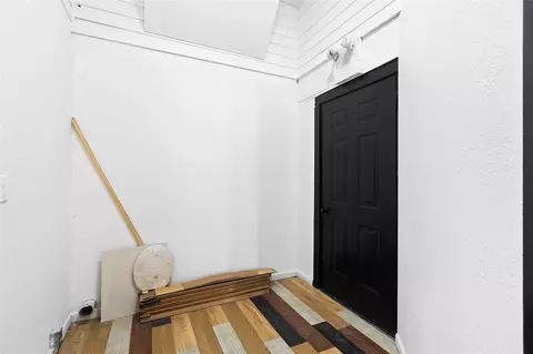 Entry Way - 327 S Robb St, Trinity, TX 75862 photo 4 of 4