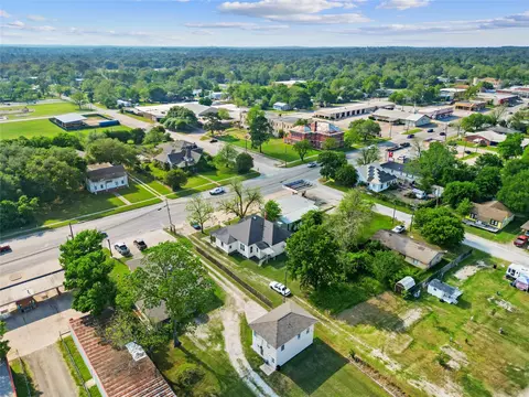 View/Area - 327 S Robb St, Trinity, TX 75862 photo 1 of 3