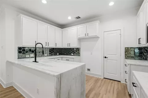 Kitchen - 20611 Alfonso Ct, Spring, TX 77388 photo 2 of 4