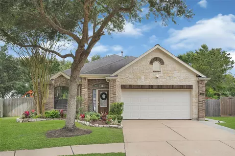 501 Burham Ln, League City, TX 77573