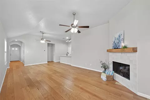 Living - 2910 Crescent Bend Rd, Spring, TX 77388 photo 2 of 5