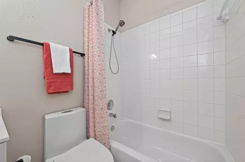 Bath - 2910 Crescent Bend Rd, Spring, TX 77388 photo 5 of 5