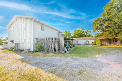 5802 Sheppard Rd, Baytown, TX 77521