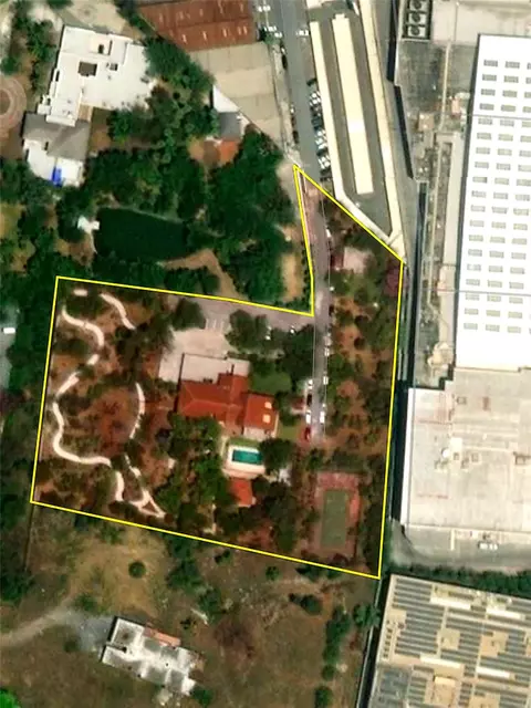 450 Calle Privada Rio Rosas, Monterrey, KS 66220