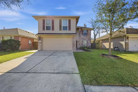 8927 Aspen Place Dr, Houston, TX 77071