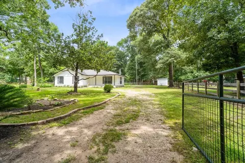 Exterior - 13400 Nicholson Rd, Conroe, TX 77303 photo 6 of 7