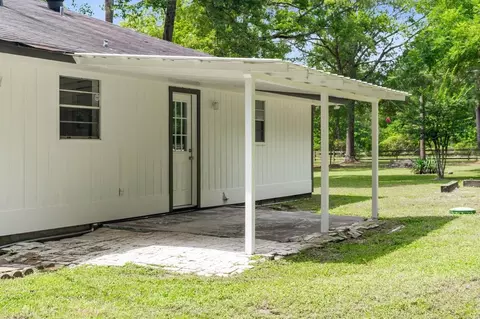 Exterior - 13400 Nicholson Rd, Conroe, TX 77303 photo 5 of 7