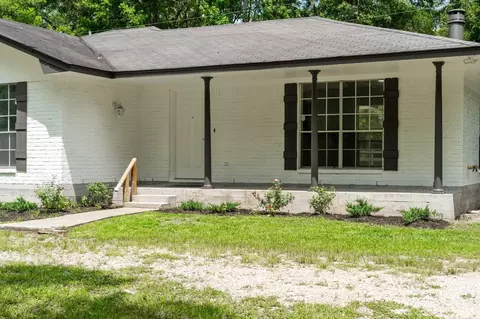Exterior - 13400 Nicholson Rd, Conroe, TX 77303 photo 2 of 7
